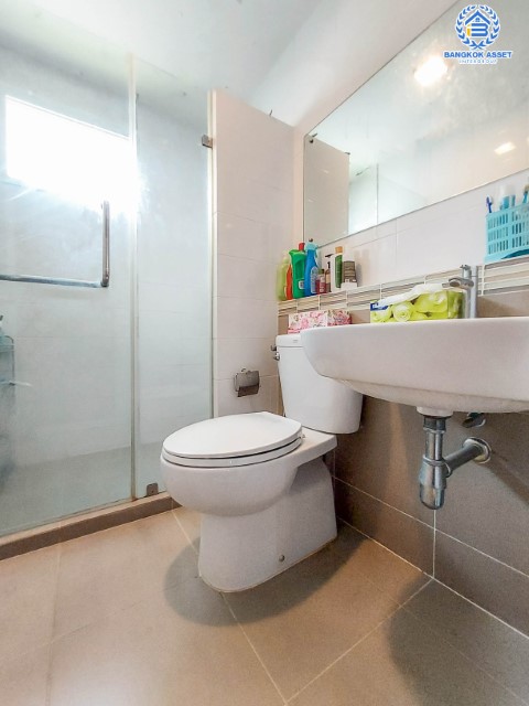 *****บ้านเดี่ยวมือสองย่านกรุงเทพฯ ม.มัณฑนา กัลปพฤกษ์-วงแหวน คุณภาพระดับ L&H เนื้อที่กว้างขวางถึง 53.6 ตร.ว. ฟังก์ชัน 3 ห้องนอน 3 ห้องน้ำ 2 ที่จอดรถ บนทำเลเดินทางสะดวก ติดถ.กาญจนาภิเษก ใกล้รถไฟฟ้าสายสีน้ำเงิน "สถานีหลักสอง" และทางด่วน "ศรีรัช" จองเลย!